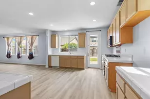 725 Oxalis Dr, Newman, CA 95360 - Photo 12