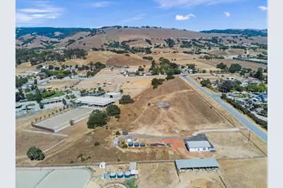 2055 Rucker Ave, Gilroy, CA 95020 - Photo 26