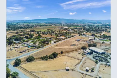2055 Rucker Ave, Gilroy, CA 95020 - Photo 18