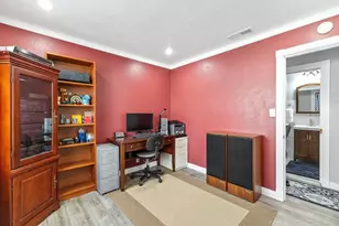 1025 Burkhart Ave, San Leandro, CA 94579 - Photo 12
