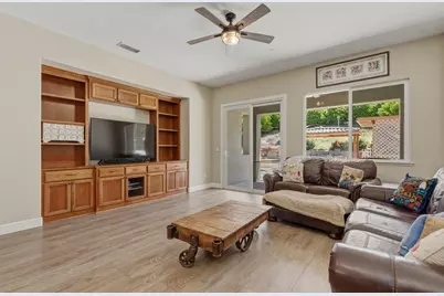 1565 Goldenstar Ct, Hollister, CA 95023 - Photo 10