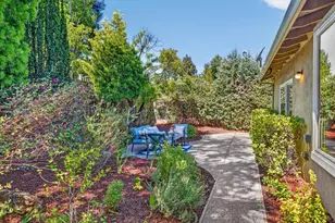 20154 Knollwood Dr, Saratoga, CA 95070 - Photo 32