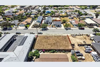 28 Tenth St, Greenfield, CA 93927 - Photo 1