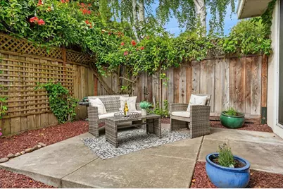 200 Roosevelt Ter, Santa Cruz, CA 95060 - Photo 26