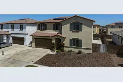 2042 Michelle St, Los Banos, CA 93635 - Photo 2