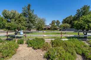 2025 Jeanie Ln, Gilroy, CA 95020 - Photo 2