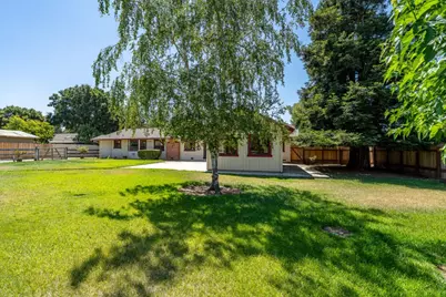 2025 Jeanie Ln, Gilroy, CA 95020 - Photo 8