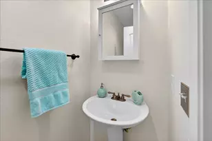 1301 Peregrine Dr, Gilroy, CA 95020 - Photo 28