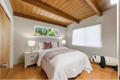 221 W Floresta Way, Portola Valley, CA 94028 - Photo 14