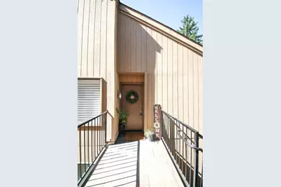 546 Woodside Oaks 6, Sacramento, CA 95825 - Photo 4