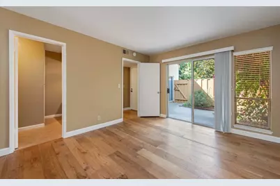 125 Connemara Way 22, Sunnyvale, CA 94087 - Photo 12