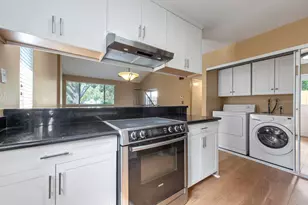 125 Connemara Way 22, Sunnyvale, CA 94087 - Photo 10