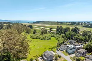 1077 Pearl Ave, Moss Beach, CA 94038 - Photo 2