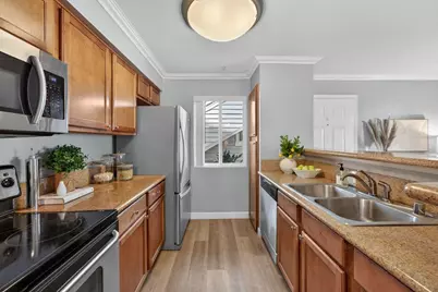 41 Grandview St 1101, Santa Cruz, CA 95060 - Photo 2