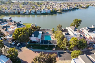 810 Lakeshore Dr, Redwood City, CA 94065 - Photo 44