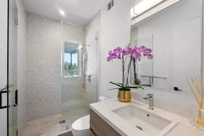 255 Brentwood Rd, Hillsborough, CA 94010 - Photo 22