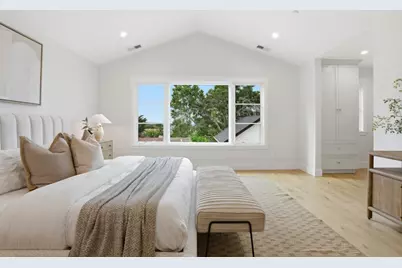 2896 Hillside Dr, Burlingame, CA 94010 - Photo 24