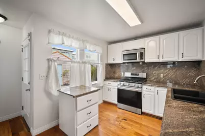 10510 East Ct, Oakland, CA 94603 - Photo 8