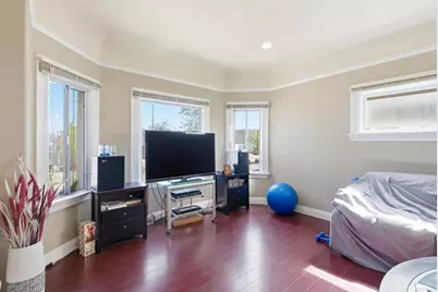 881 W Macarthur Blvd, Emeryville, CA 94608 - Photo 12