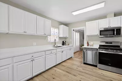 Address Not Disclosed, Oakland, CA 94605 - Photo 8