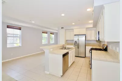 63 Ede Ln, Milpitas, CA 95035 - Photo 2