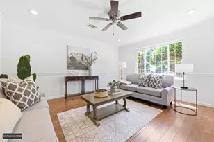 327 St Julie Dr, San Jose, CA 95119 - Photo 8