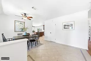 327 St Julie Dr, San Jose, CA 95119 - Photo 20