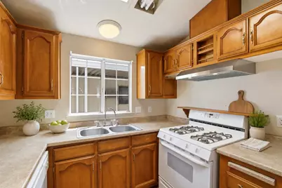 510 Saddlebrook  Space 80 80, San Jose, CA 95136 - Photo 8