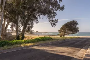 111 12th St, Pacific Grove, CA 93950 - Photo 2