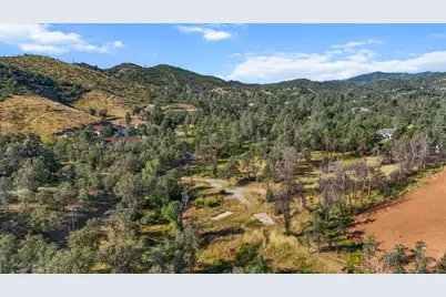 16416 Lower Springs Rd, Redding, CA 96001 - Photo 12