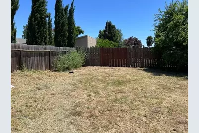 1225 Cypress St, East Palo Alto, CA 94303 - Photo 8