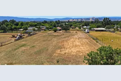 10930 Foothill Ave, Gilroy, CA 95020 - Photo 48