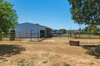 10930 Foothill Ave, Gilroy, CA 95020 - Photo 52