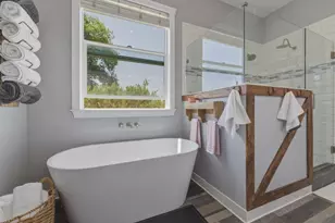 10930 Foothill Ave, Gilroy, CA 95020 - Photo 22