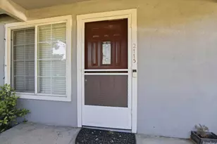 2115 University Ave, Mountain View, CA 94040 - Photo 4