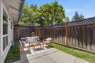 1381 Millich Ln, San Jose, CA 95117 - Photo 36