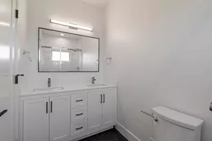 1460 Kentfield Ave, Redwood City, CA 94061 - Photo 18