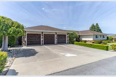 747 Ridgemark Dr, Hollister, CA 95023 - Photo 4