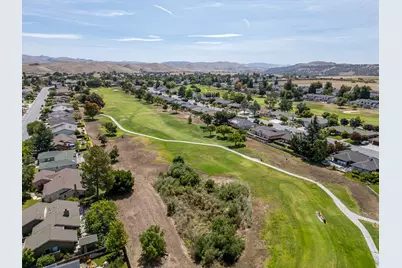 747 Ridgemark Dr, Hollister, CA 95023 - Photo 88