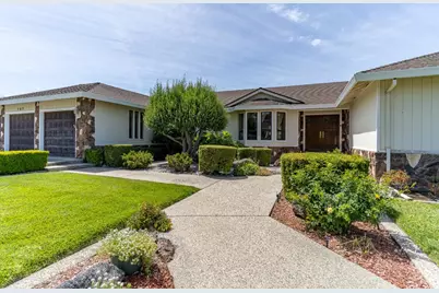 747 Ridgemark Dr, Hollister, CA 95023 - Photo 2