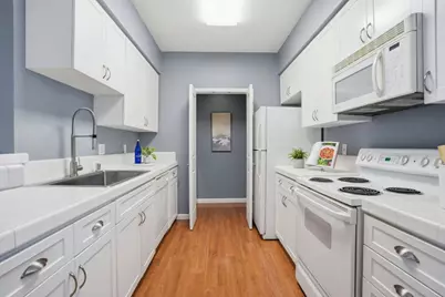 1982 W Bayshore Rd 322, East Palo Alto, CA 94303 - Photo 10
