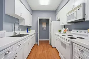 1982 W Bayshore Rd 322, East Palo Alto, CA 94303 - Photo 10