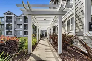 1982 W Bayshore Rd 322, East Palo Alto, CA 94303 - Photo 2