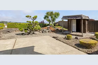 1064 Springfield Dr, Millbrae, CA 94030 - Photo 22