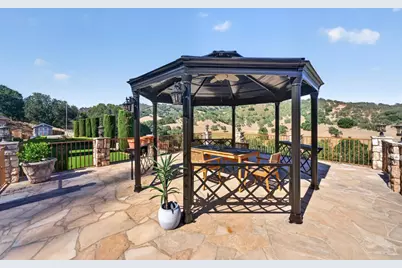 17005 Uvas Rd, Morgan Hill, CA 95037 - Photo 10