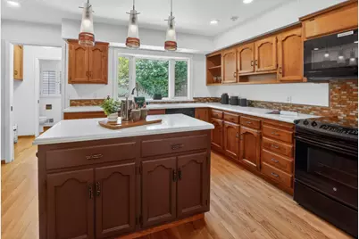 14781 Vickery Ave, Saratoga, CA 95070 - Photo 10
