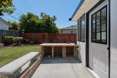 2404 Fernwood Ave, San Jose, CA 95128 - Photo 30