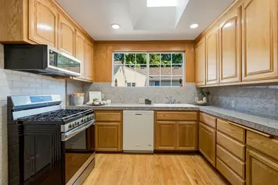 2404 Fernwood Ave, San Jose, CA 95128 - Photo 16