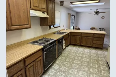 6443 Tustin Rd, Salinas, CA 93907 - Photo 16