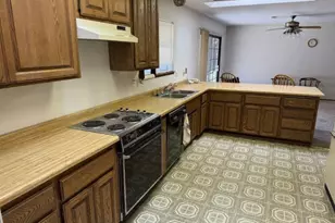6443 Tustin Rd, Salinas, CA 93907 - Photo 16